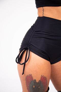Black Side Scrunch Shorts shorts Mi Gente Clothing
